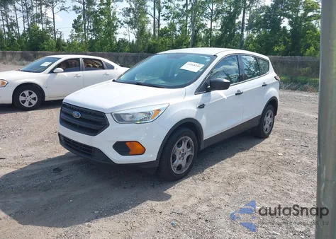 2017 Ford Escape S z USA, uszkodzony, nr VIN 1FMCU0F77HUE98557